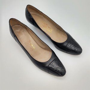 Ferragamo Classic Black Pumps 8 Extra Narrow